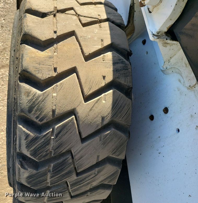 image for item DL7948 2019 Bobcat  S650 skid steer loader