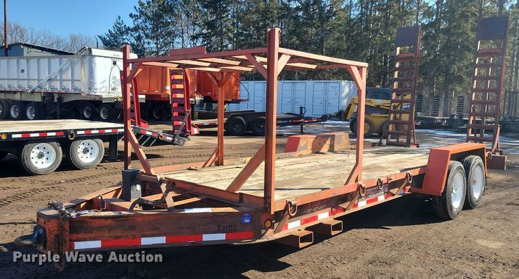 image for item DL7953 2000 Towmaster T-16DD equipment trailer