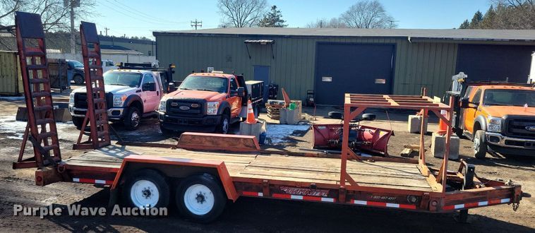 image for item DL7953 2000 Towmaster T-16DD equipment trailer