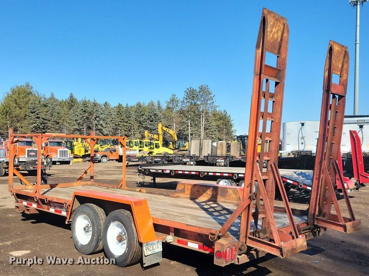 image for item DL7953 2000 Towmaster T-16DD equipment trailer