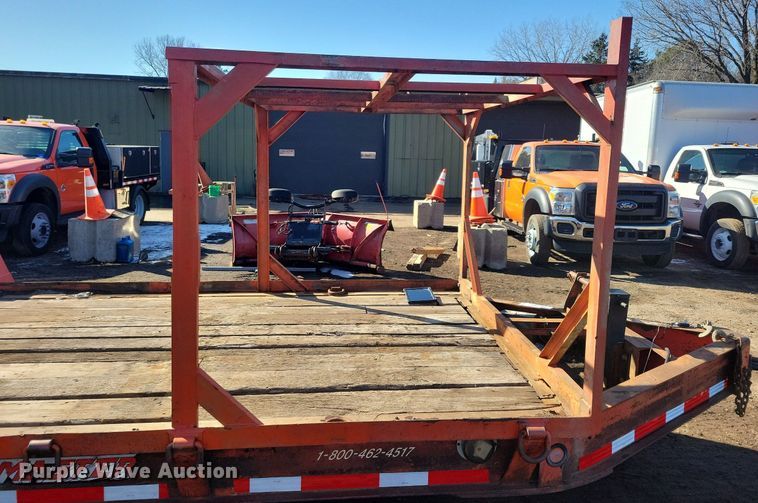 image for item DL7953 2000 Towmaster T-16DD equipment trailer