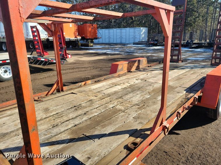 image for item DL7953 2000 Towmaster T-16DD equipment trailer