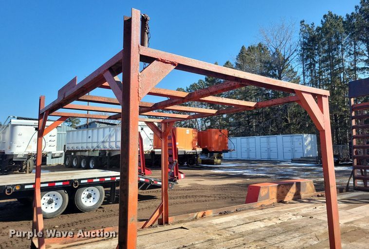 image for item DL7953 2000 Towmaster T-16DD equipment trailer