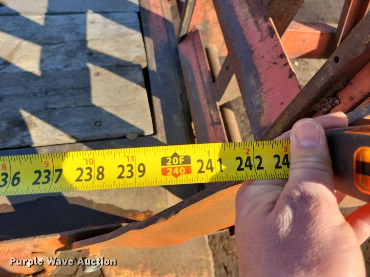 image for item DL7953 2000 Towmaster T-16DD equipment trailer