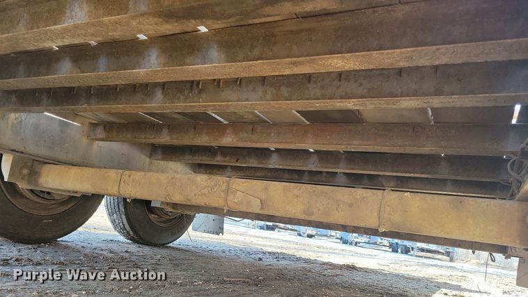 image for item DL7953 2000 Towmaster T-16DD equipment trailer