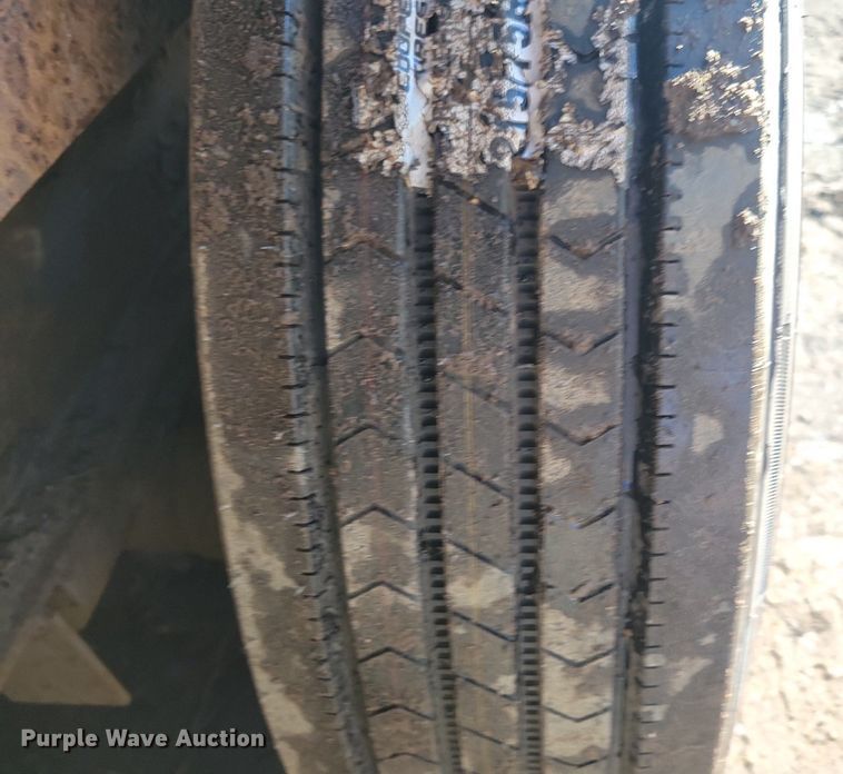 image for item DL7953 2000 Towmaster T-16DD equipment trailer