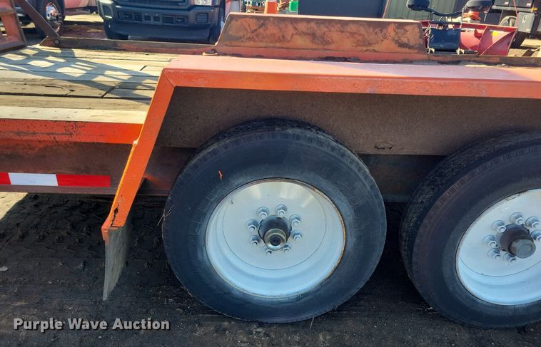 image for item DL7953 2000 Towmaster T-16DD equipment trailer