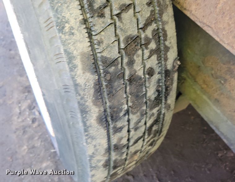 image for item DL7953 2000 Towmaster T-16DD equipment trailer