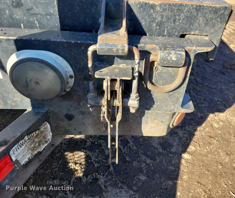 image for item DL7955 2009 Felling FT14IT tilt deck equipment trailer