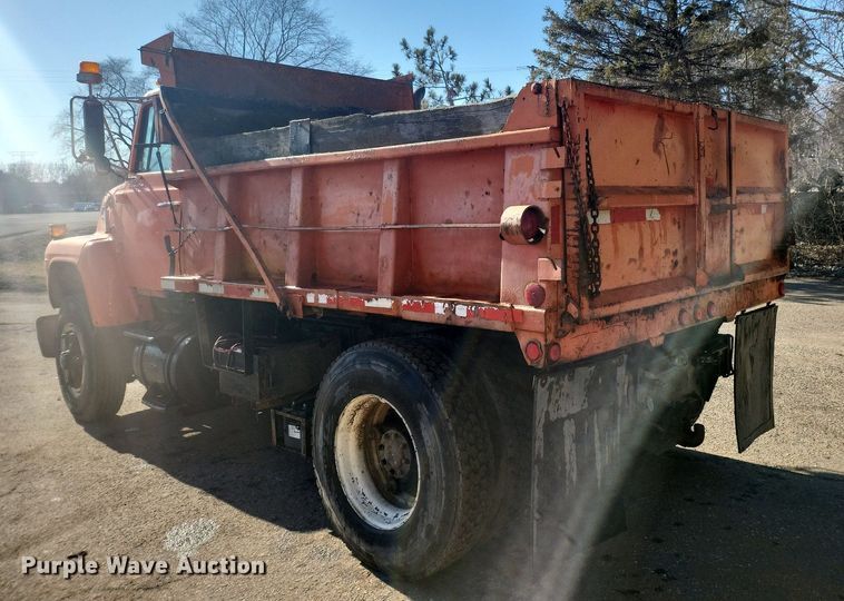 image for item DL7957 1980 Ford 8000 dump truck