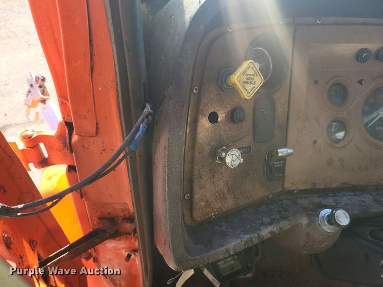 image for item DL7957 1980 Ford 8000 dump truck