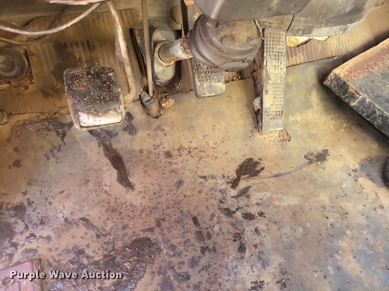 image for item DL7957 1980 Ford 8000 dump truck