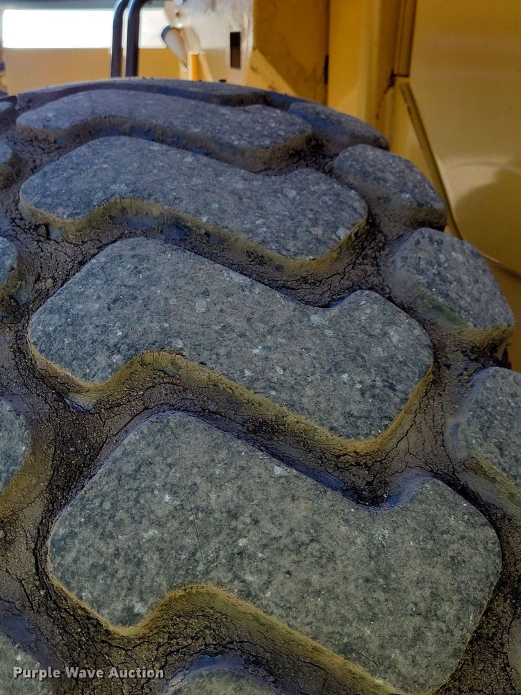 image for item DL7963 2005 Caterpillar 938G Series II wheel loader