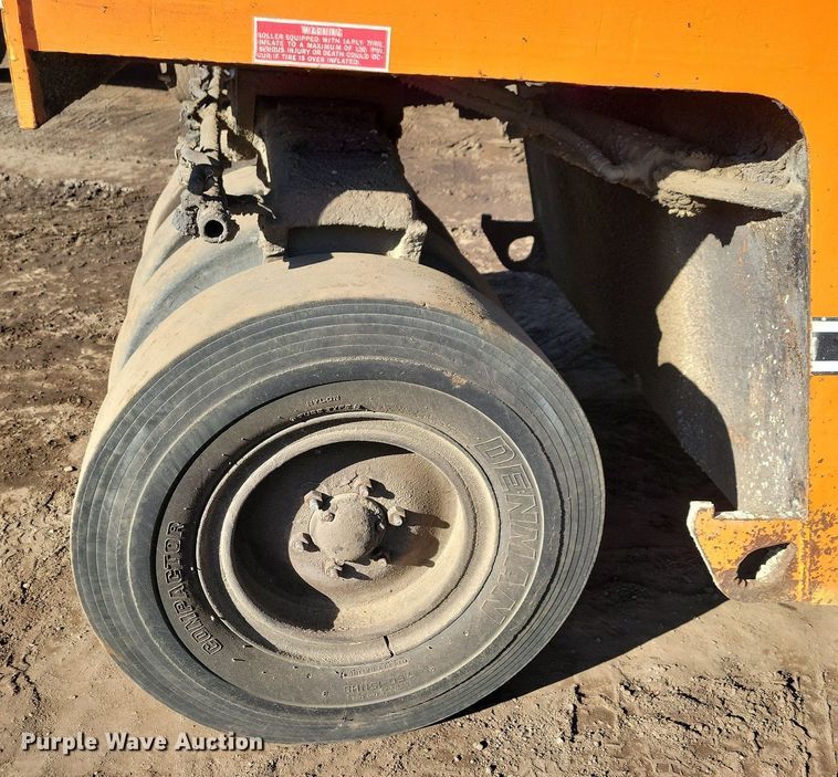 image for item DL7966 Ferguson SP-912 pneumatic roller