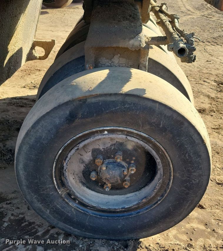 image for item DL7966 Ferguson SP-912 pneumatic roller