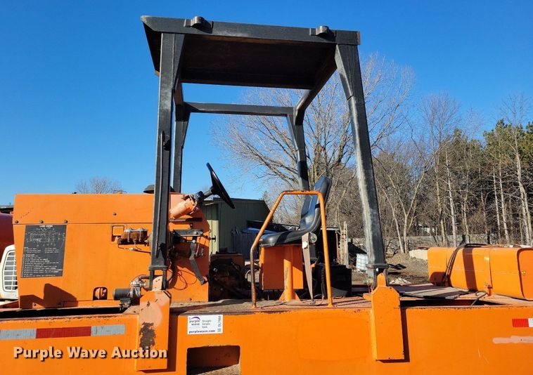 image for item DL7966 Ferguson SP-912 pneumatic roller