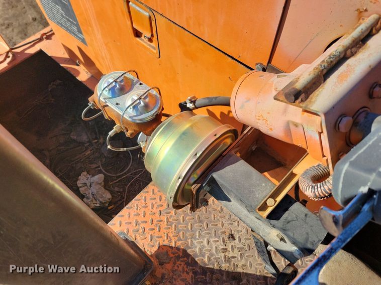 image for item DL7966 Ferguson SP-912 pneumatic roller