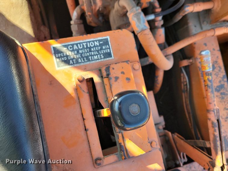 image for item DL7966 Ferguson SP-912 pneumatic roller