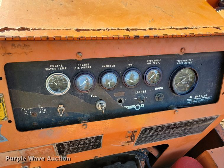 image for item DL7966 Ferguson SP-912 pneumatic roller