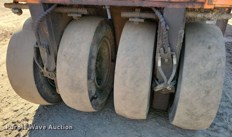 image for item DL7966 Ferguson SP-912 pneumatic roller