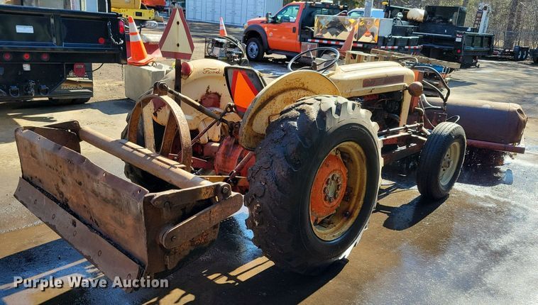 image for item DL7967 Ford 2000 Industrial landscape tractor