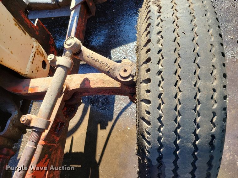 image for item DL7967 Ford 2000 Industrial landscape tractor