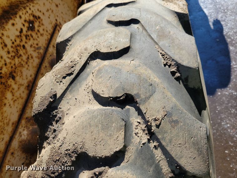 image for item DL7967 Ford 2000 Industrial landscape tractor