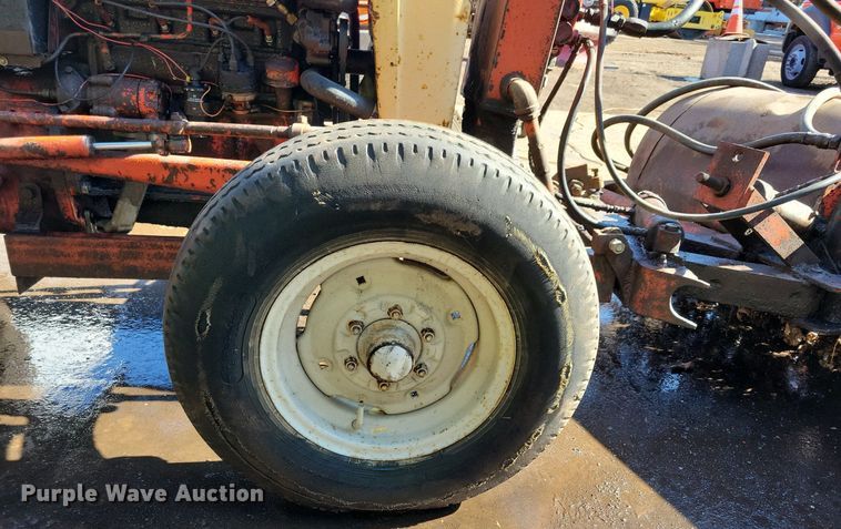image for item DL7967 Ford 2000 Industrial landscape tractor