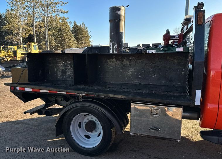 image for item DO3168 2012 Ford  F550 flatbed truck