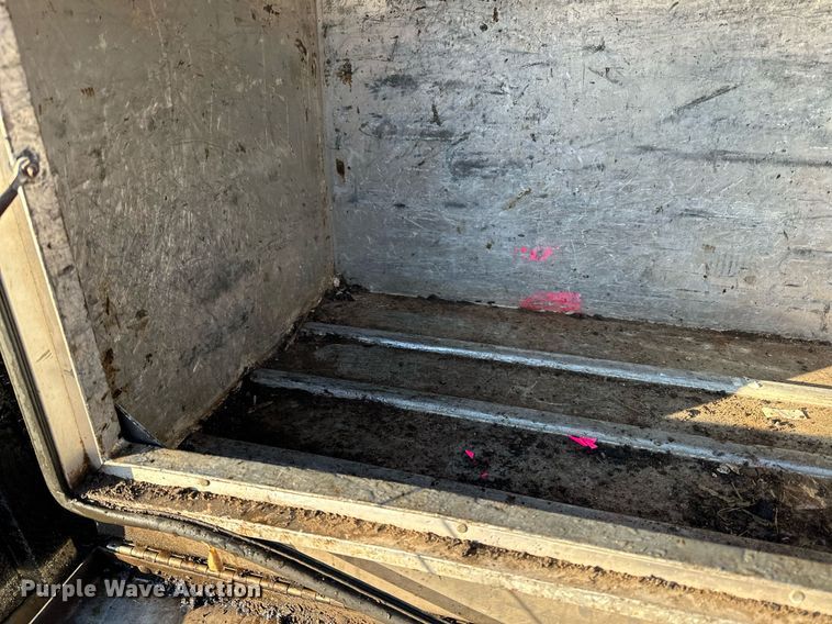 image for item DO3168 2012 Ford  F550 flatbed truck