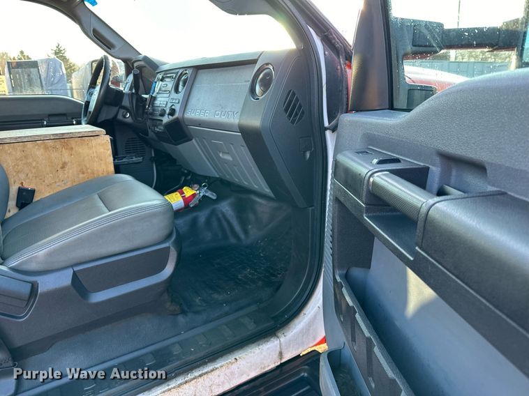 image for item DO3168 2012 Ford  F550 flatbed truck