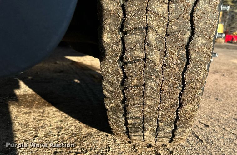 image for item DO3168 2012 Ford  F550 flatbed truck