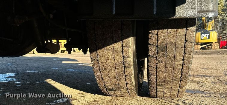 image for item DO3168 2012 Ford  F550 flatbed truck