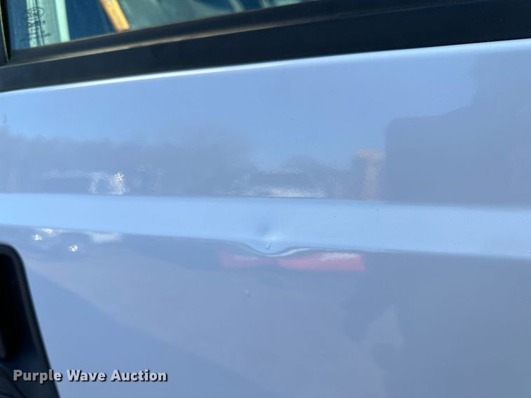 image for item DO3169 2016 Ford F550 Super Duty XL box truck