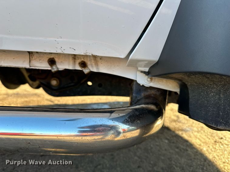 image for item DO3169 2016 Ford F550 Super Duty XL box truck