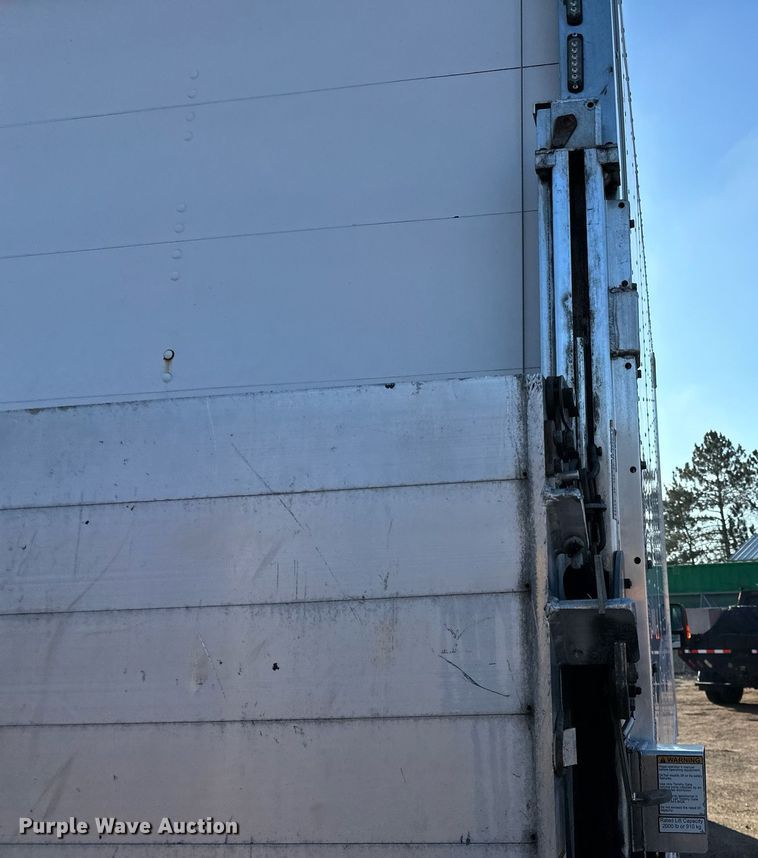 image for item DO3169 2016 Ford F550 Super Duty XL box truck