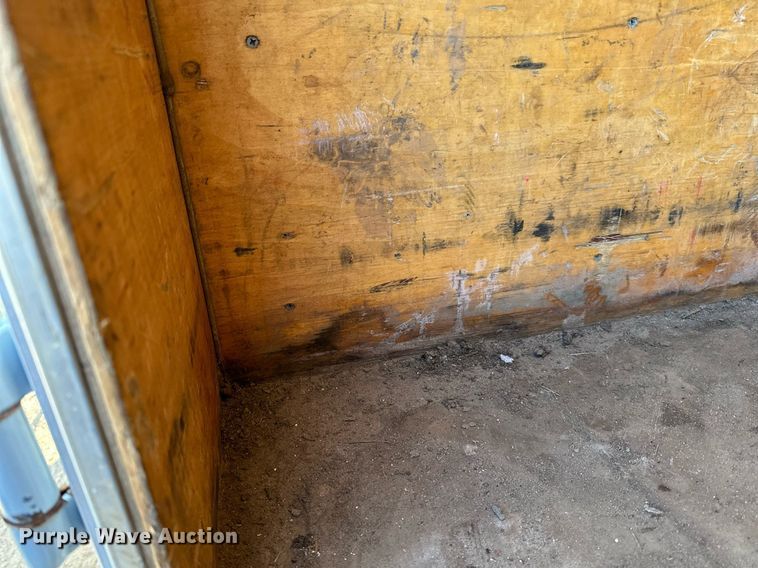 image for item DO3169 2016 Ford F550 Super Duty XL box truck