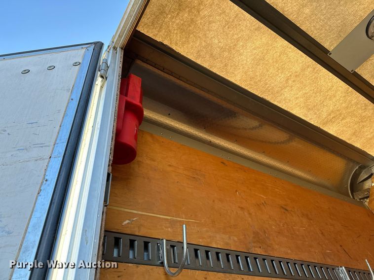 image for item DO3169 2016 Ford F550 Super Duty XL box truck