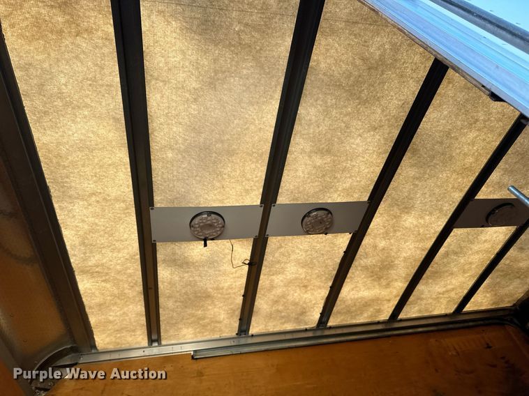 image for item DO3169 2016 Ford F550 Super Duty XL box truck