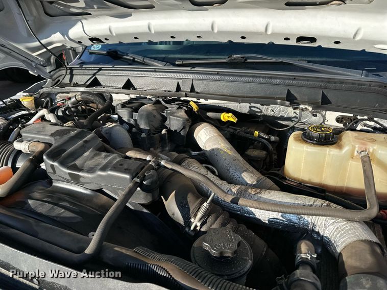 image for item DO3169 2016 Ford F550 Super Duty XL box truck