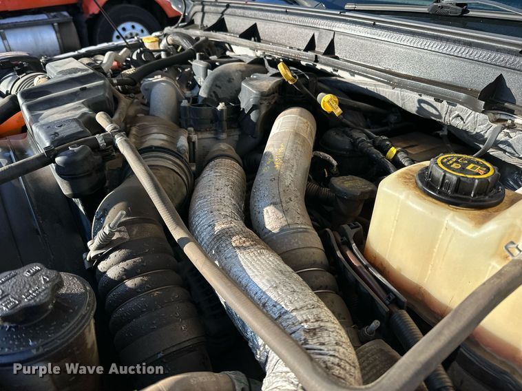 image for item DO3169 2016 Ford F550 Super Duty XL box truck