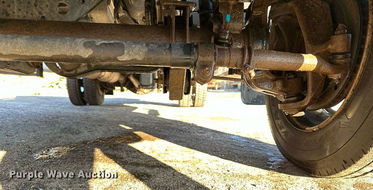 image for item DO3169 2016 Ford F550 Super Duty XL box truck