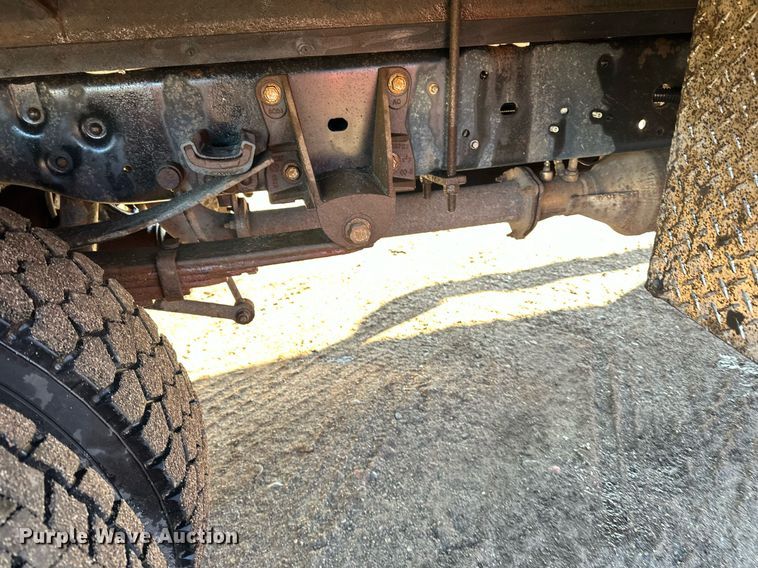 image for item DO3169 2016 Ford F550 Super Duty XL box truck