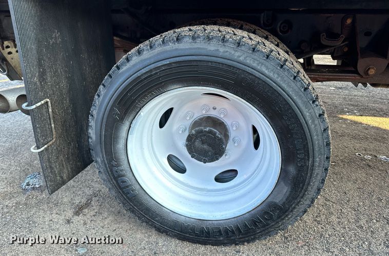 image for item DO3169 2016 Ford F550 Super Duty XL box truck