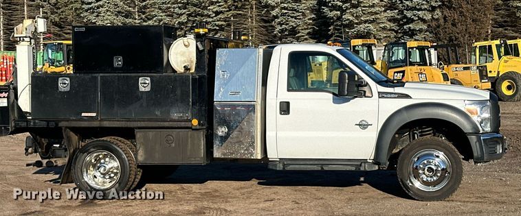 image for item DO3170 2011 Ford  F550 Super Duty XL flatbed truck