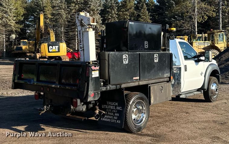 image for item DO3170 2011 Ford  F550 Super Duty XL flatbed truck