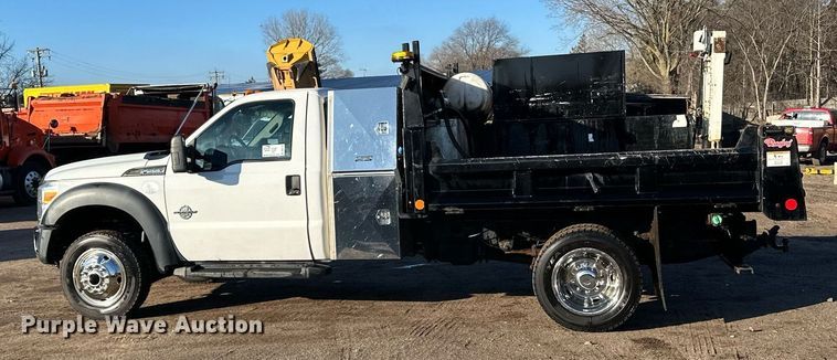 image for item DO3170 2011 Ford  F550 Super Duty XL flatbed truck