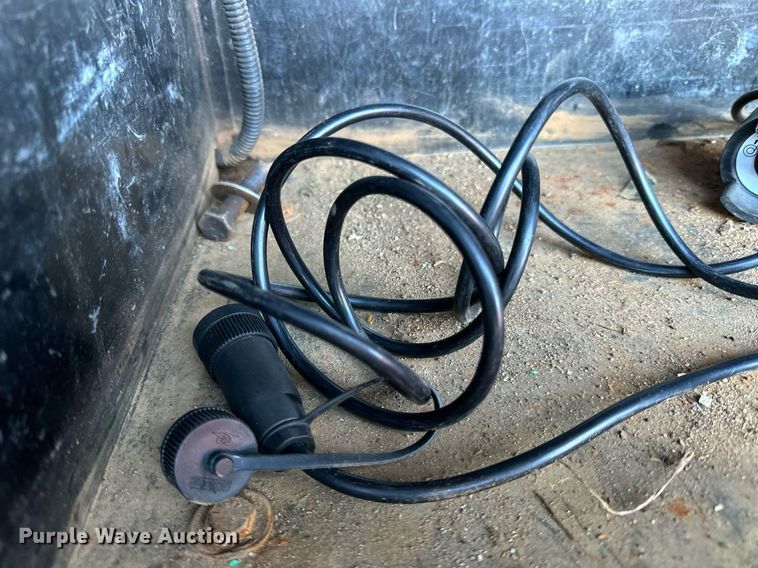 image for item DO3170 2011 Ford  F550 Super Duty XL flatbed truck