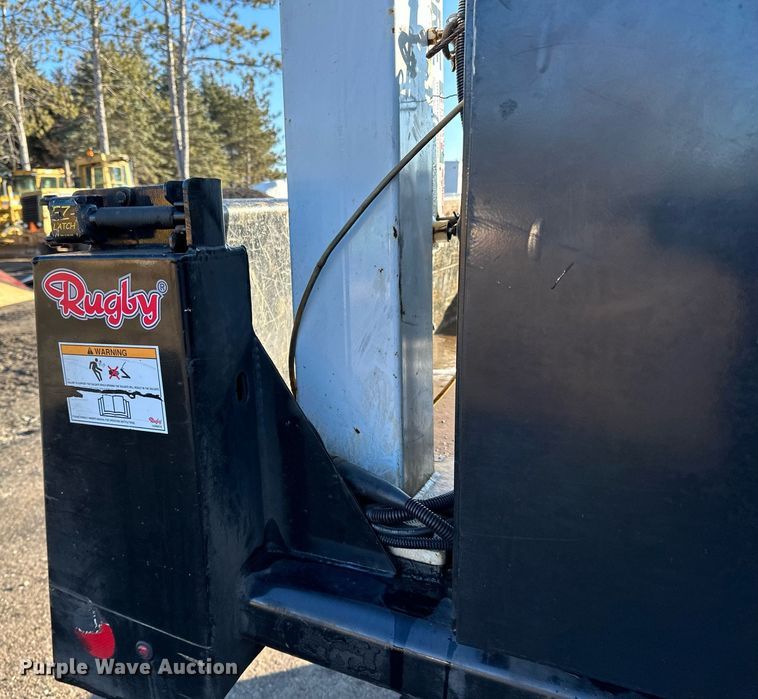 image for item DO3170 2011 Ford  F550 Super Duty XL flatbed truck