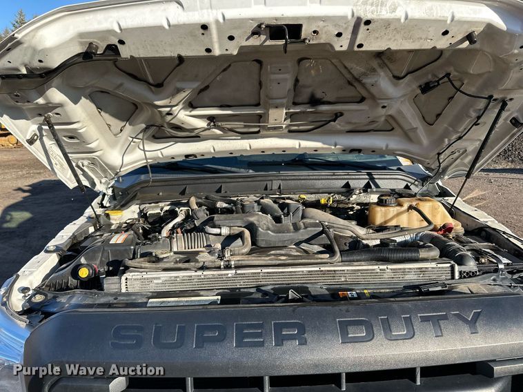 image for item DO3170 2011 Ford  F550 Super Duty XL flatbed truck